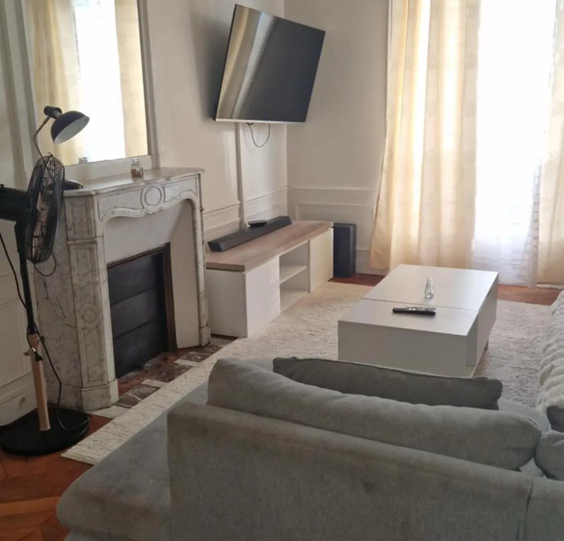 Cosy House Tour Eiffel Apartment Paris